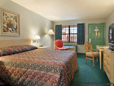 Americas Value Hotel 4*