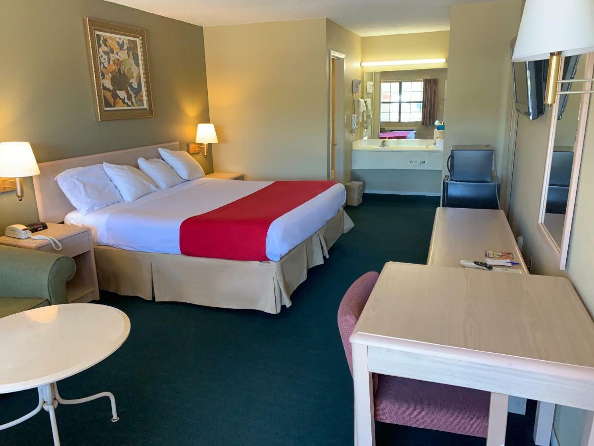 Americas Value Hotel